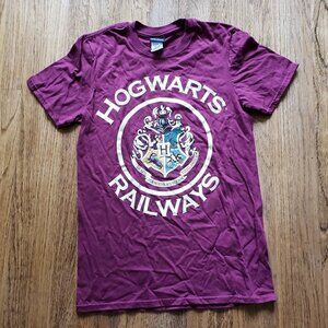 Harry Potter Hogwarts Rail Burgundy 100% Cotton Short Sleeve Tee-Shirt - Size S